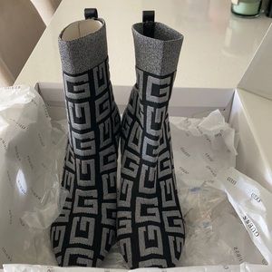Guess elastic boots